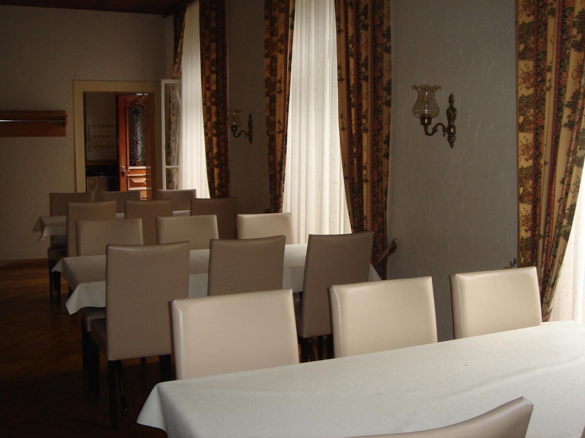 Hotel Eden Sisikon Екстериор снимка