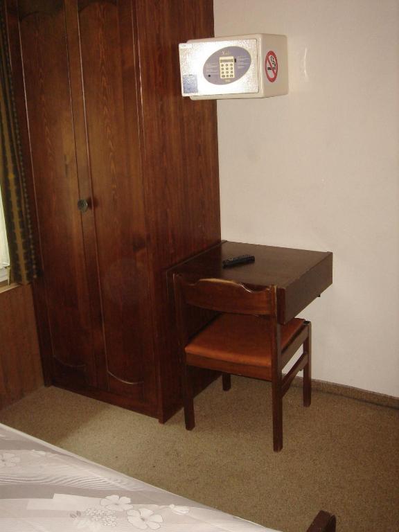 Hotel Eden Sisikon Стая снимка