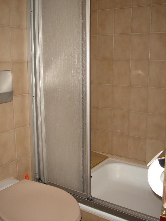 Hotel Eden Sisikon Стая снимка
