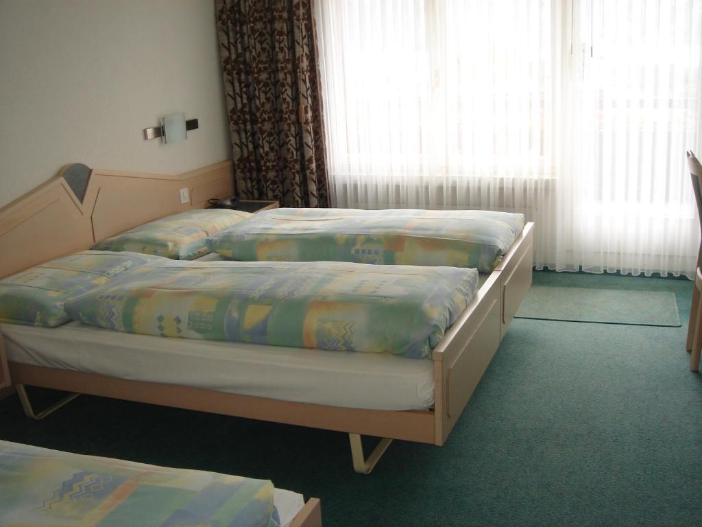 Hotel Eden Sisikon Стая снимка