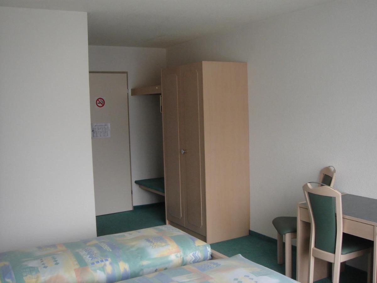 Hotel Eden Sisikon Стая снимка